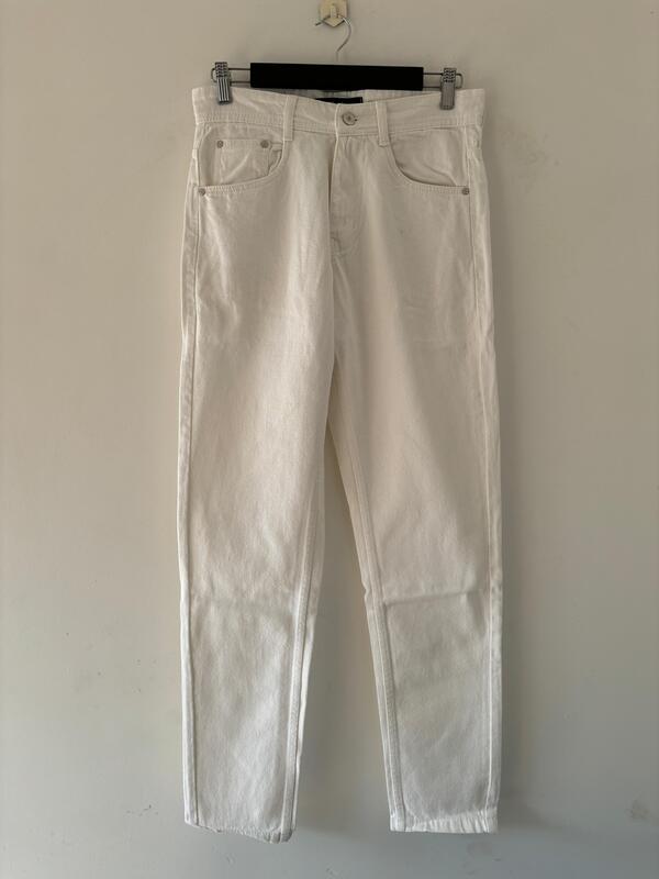 White momfit jean White momfit jean