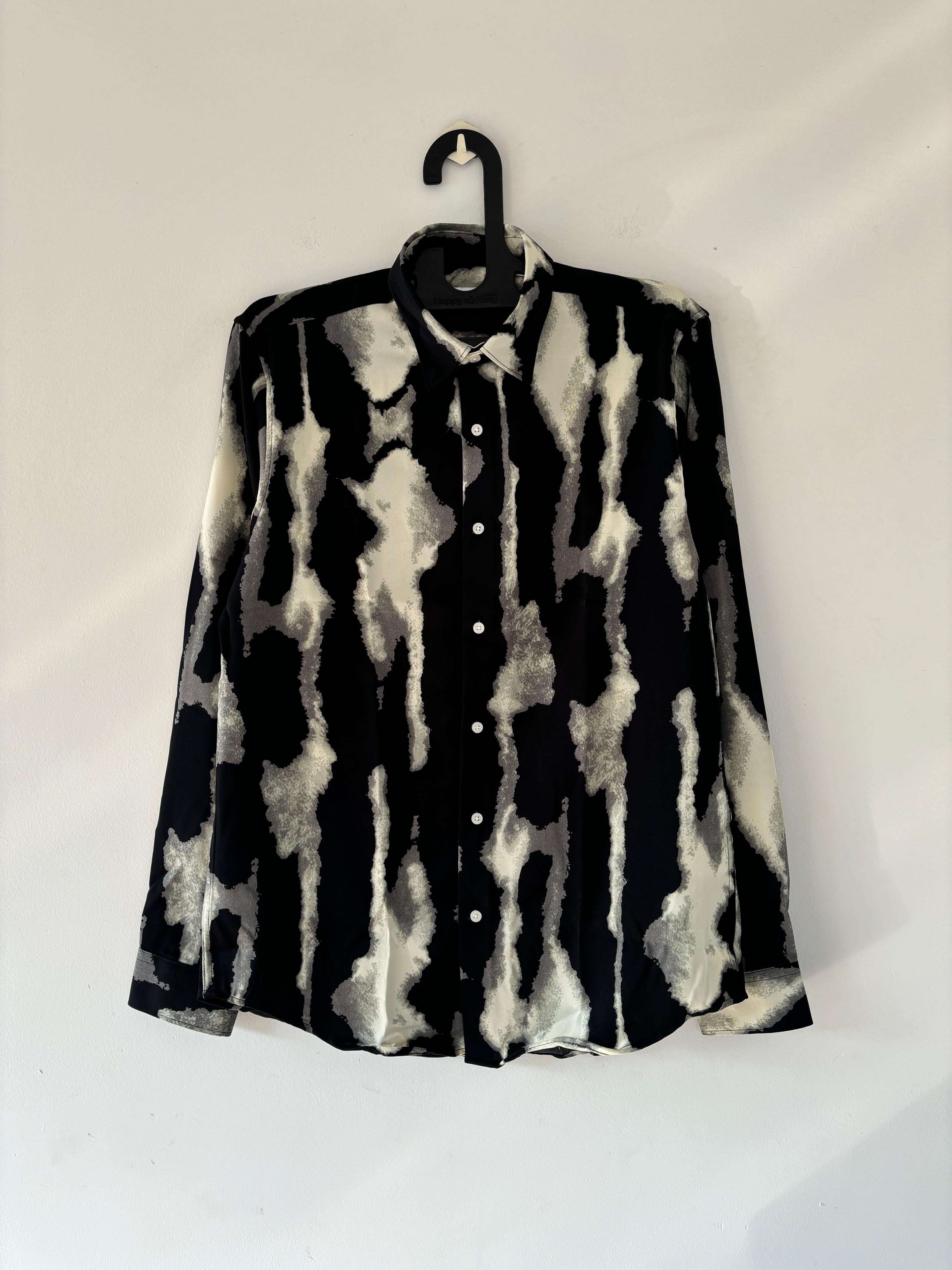 Black and white viscose shirts Black and white viscose shirts